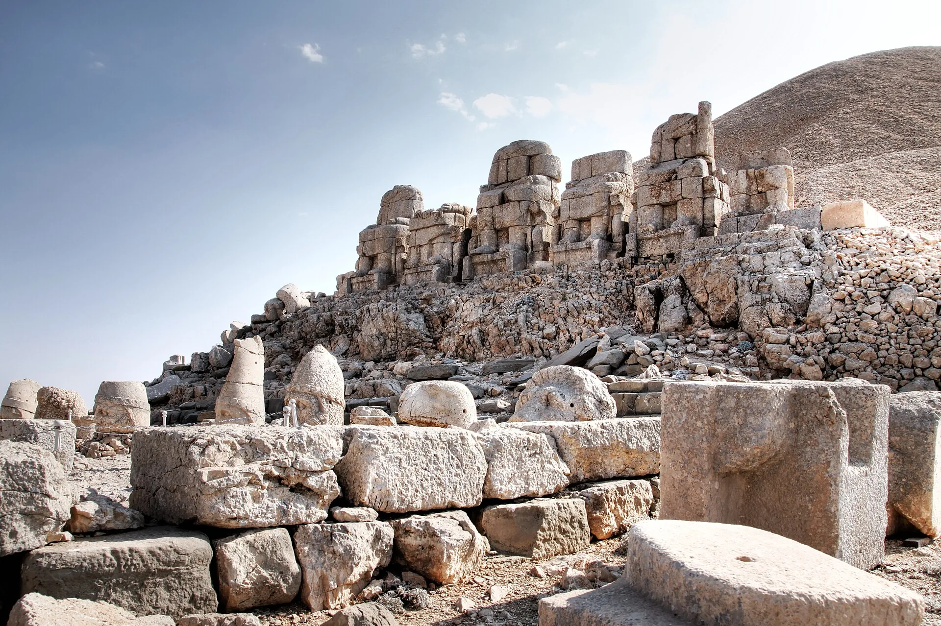 Kayseri çıkışlı Nemrut turu taş heykeller
