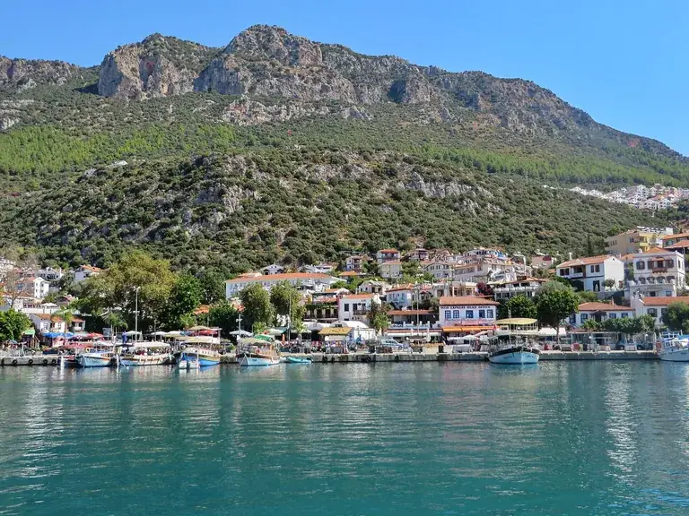 Kaş kıyıları