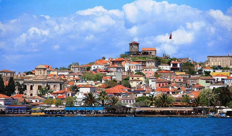 Ege sahil kasabası