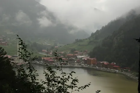 Uzungöl ve çevresindeki Doğu Karadeniz manzarası