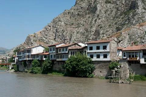 Amasya Yeşilırmak hattı